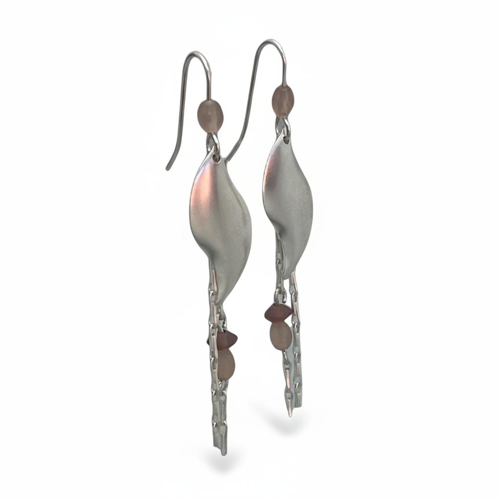 Pendiente Hojas caidas con cadenas plata 10µ y rosas - Imagen 3